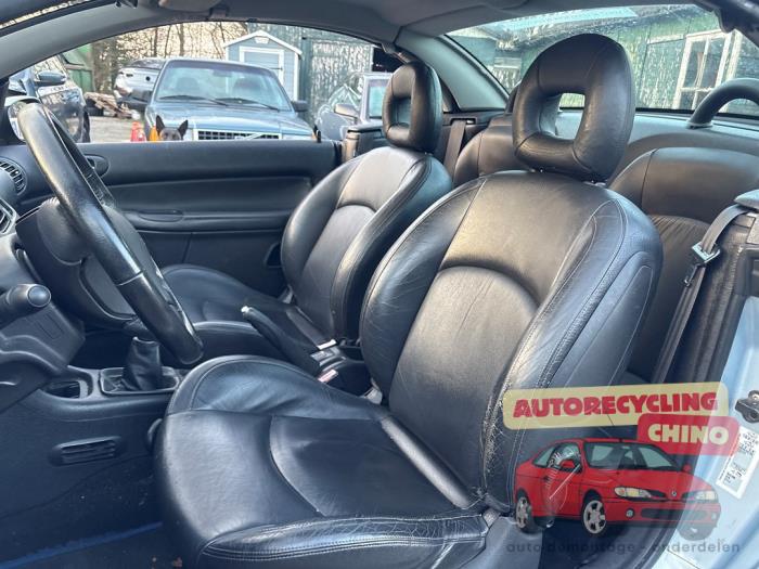 Peugeot 206 CC 2.0 16V Sloopvoertuig (2003, Grijs)