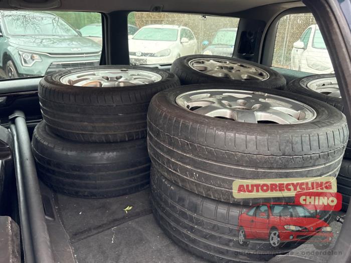 Volvo V70 2.4 20V 170 Sloopvoertuig (2001, Blauw)