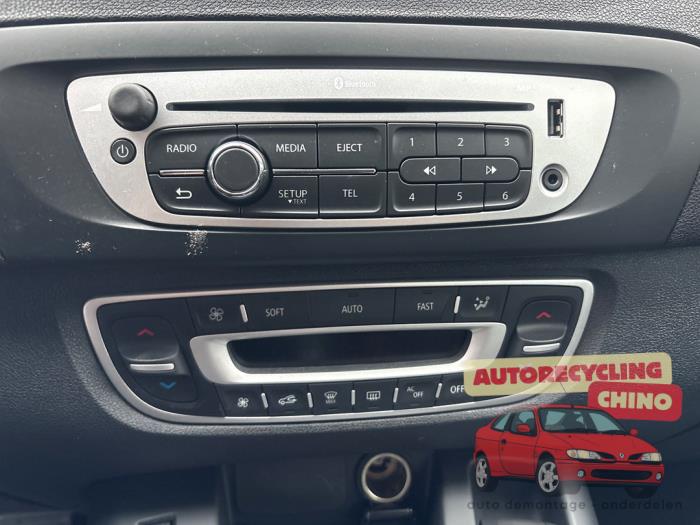 Renault Scénic III 1.2 16V TCe 115 Energy Sloopvoertuig (2015, Zwart)