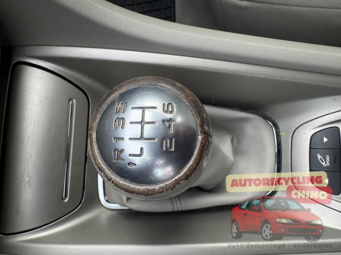 Citroen C5 III Berline 1.6 16V THP 155 Sloopvoertuig (2010, Beige)