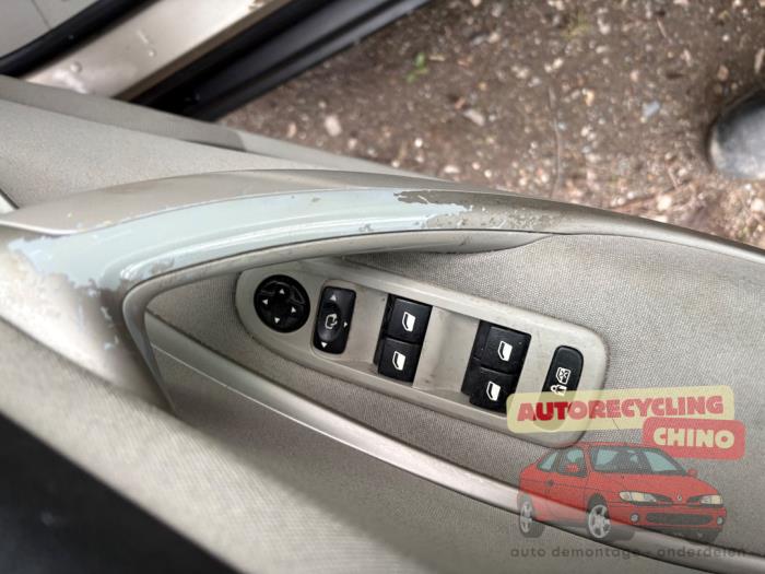 Citroen C5 III Berline 1.6 16V THP 155 Sloopvoertuig (2010, Beige)