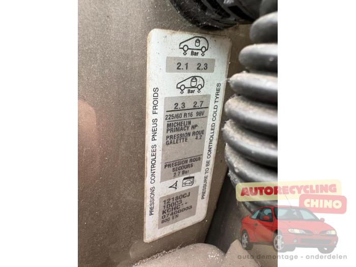 Citroen C5 III Berline 1.6 16V THP 155 Sloopvoertuig (2010, Beige)