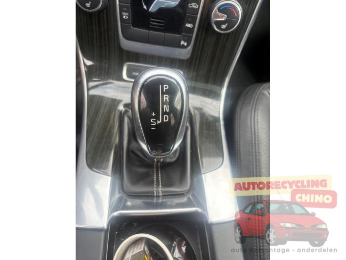 Volvo V60 I 2.4 D6 20V Plug-in Hybrid AWD Sloopvoertuig (2013, Grijs)