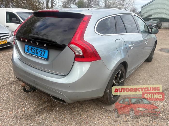 Volvo V60 I 2.4 D6 20V Plug-in Hybrid AWD Sloopvoertuig (2013, Grijs)
