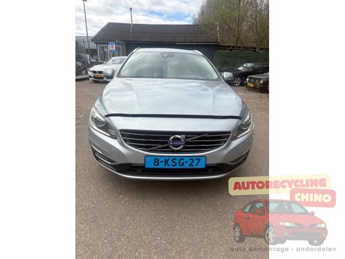 Volvo V60 I 2.4 D6 20V Plug-in Hybrid AWD Sloopvoertuig (2013, Grijs)