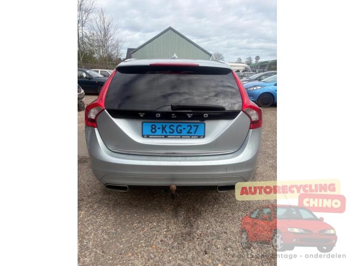 Volvo V60 I 2.4 D6 20V Plug-in Hybrid AWD Sloopvoertuig (2013, Grijs)