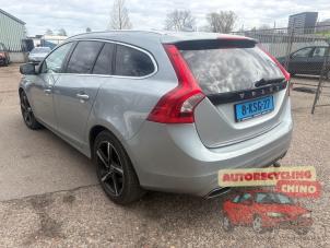 Volvo V60 I 2.4 D6 20V Plug-in Hybrid AWD Sloopvoertuig (2013, Grijs)