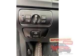 Volvo V60 I 2.4 D6 20V Plug-in Hybrid AWD Sloopvoertuig (2013, Grijs)