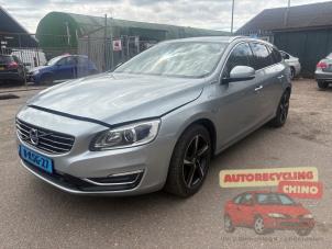 Volvo V60 I 2.4 D6 20V Plug-in Hybrid AWD Sloopvoertuig (2013, Grijs)