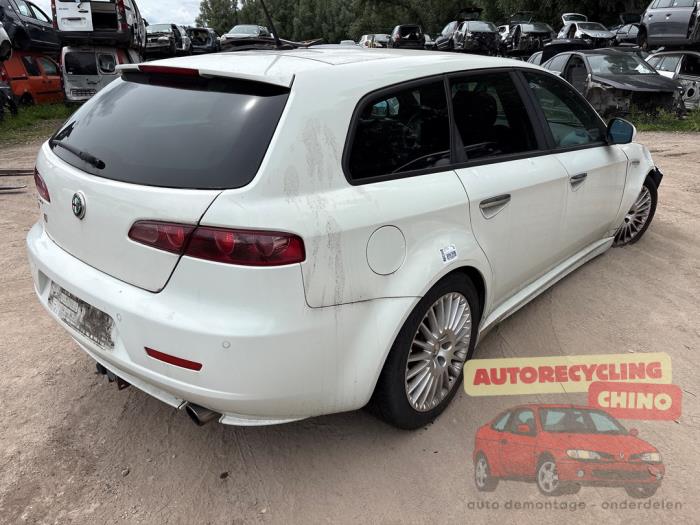 Alfa Romeo 159 Sportwagon 1.8 TBi 16V Sloopvoertuig (2012, Wit)