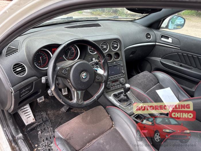 Alfa Romeo 159 Sportwagon 1.8 TBi 16V Sloopvoertuig (2012, Wit)