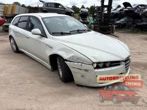 Alfa Romeo 159 Sportwagon 1.8 TBi 16V Sloopvoertuig (2012, Wit)