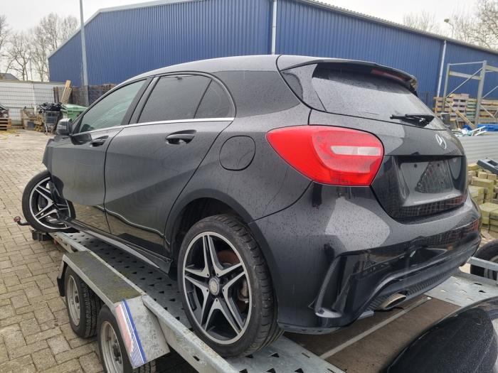 Mercedes A 2.0 A-250 Turbo 16V Sloopvoertuig (2012, Zwart)