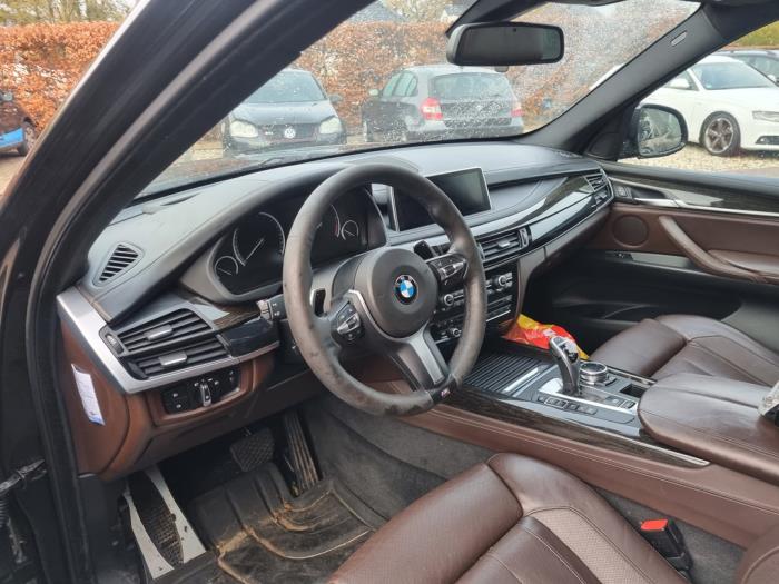 BMW X5 xDrive 40d 3.0 24V Sloopvoertuig (2014, Zwart)
