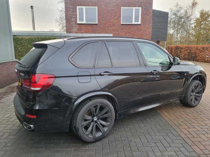 BMW X5 xDrive 40d 3.0 24V Sloopvoertuig (2014, Zwart)