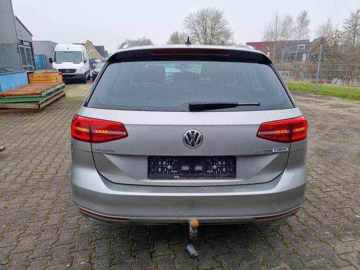 Volkswagen Passat Variant 2.0 TDI 16V 150 Sloopvoertuig (2017, Grijs)