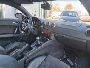 Audi TT 1.8 TFSI 16V Sloopvoertuig (2011, Grijs)