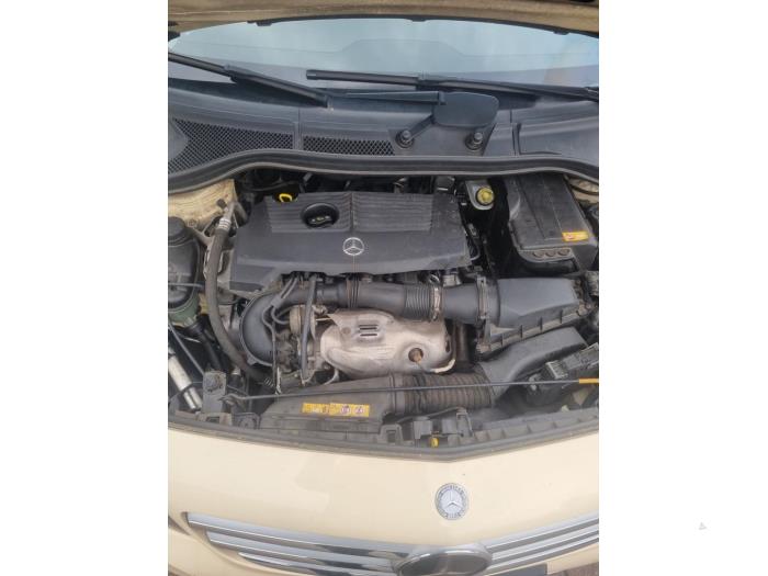 Mercedes B 2.0 B-200 NGD 16V Sloopvoertuig (2014, Beige)