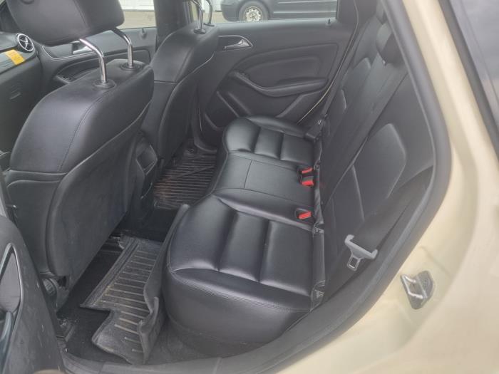 Mercedes B 2.0 B-200 NGD 16V Sloopvoertuig (2014, Beige)