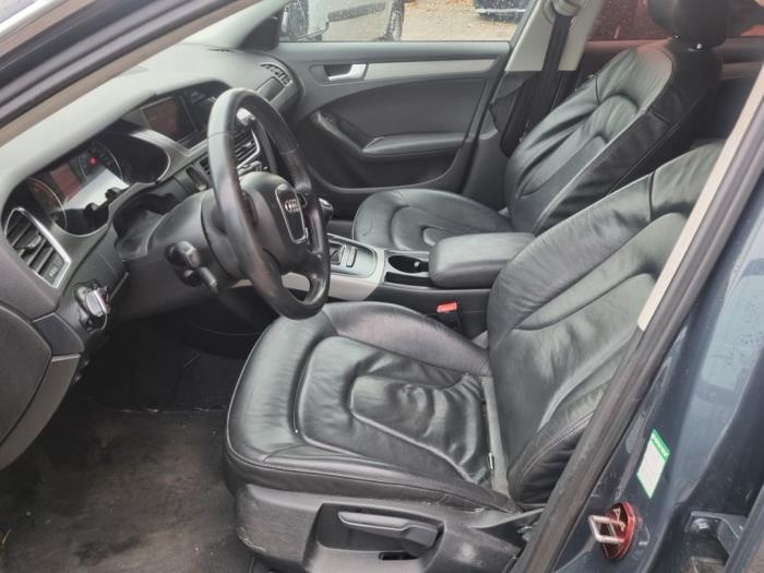 Audi A4 Avant 2.0 TDI 16V Sloopvoertuig (2010, Grijs)