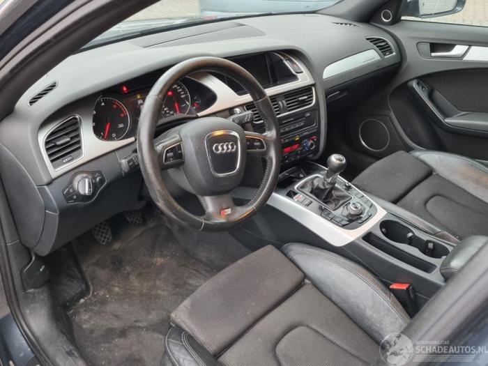 Audi A4 Avant 3.0 TDI V6 24V Quattro Sloopvoertuig (2008, Donker, Grijs)