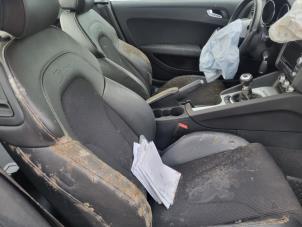 Audi TT 1.8 TFSI 16V Sloopvoertuig (2010, Donker, Grijs)