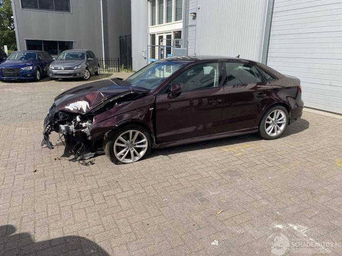 Audi A3 Limousine 1.6 TDI Ultra 16V Sloopvoertuig (2015, Donker, Paars)