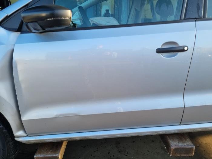 Volkswagen Polo V 1.2 TDI 12V BlueMotion Sloopvoertuig (2011, Zilvergrijs)