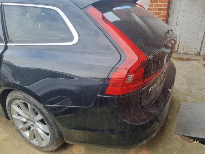 Volvo V90 II 2.0 B4 16V Mild Hybrid Sloopvoertuig (2021, Zwart)