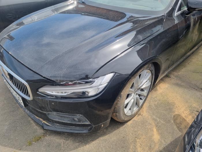 Volvo V90 II 2.0 B4 16V Mild Hybrid Sloopvoertuig (2021, Zwart)