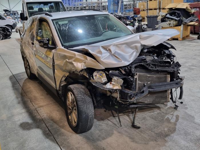 Volkswagen T-Cross 1.0 TSI 115 12V Sloopvoertuig (2019, Grijs)