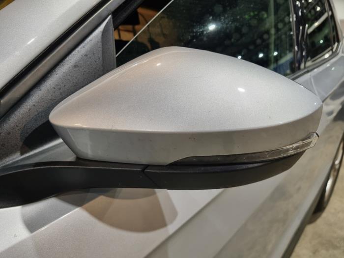 Volkswagen T-Cross 1.0 TSI 115 12V Sloopvoertuig (2019, Grijs)