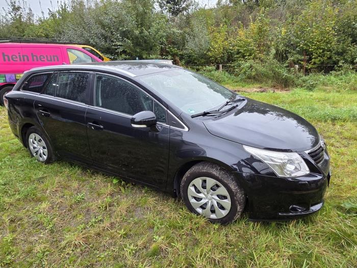 Toyota Avensis Wagon 2.0 16V D-4D-F Sloopvoertuig (2012, Zwart)