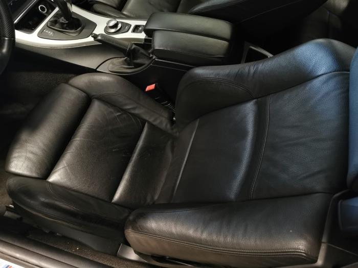 BMW 3 serie 335i 24V Sloopvoertuig (2007, Metallic, Zwart)