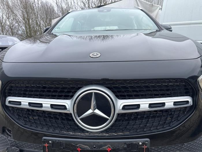 Mercedes GLA 2.0 200d Sloopvoertuig (2021, Zwart)