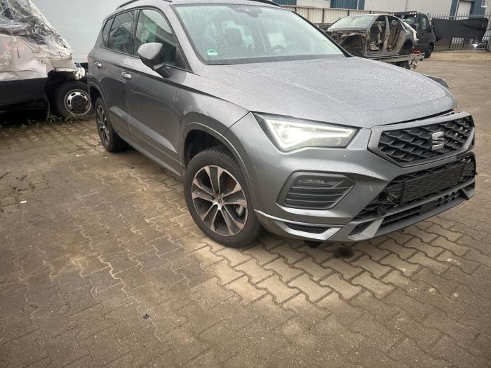 Seat Ateca 1.5 TSI 16V Sloopvoertuig (2024, Grijs)