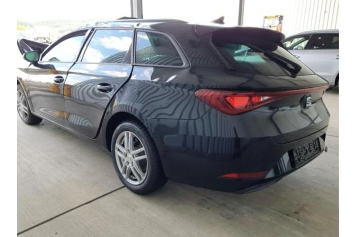 Seat Leon Sloopvoertuig (2023, Metallic, Zwart)