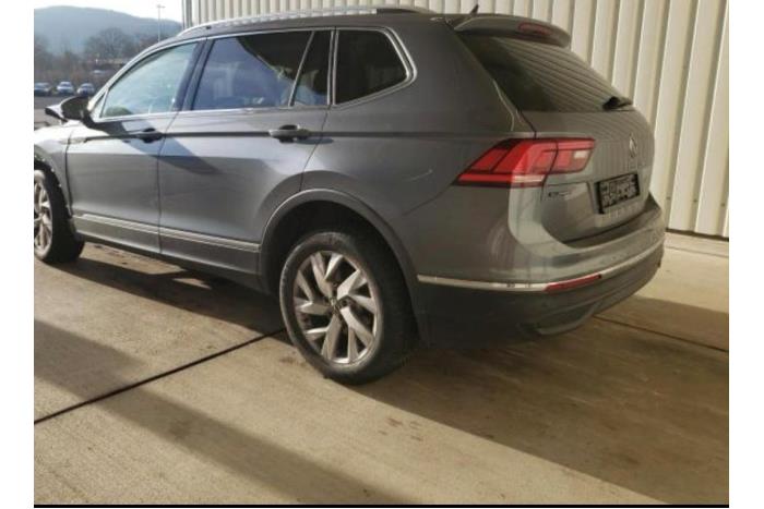 Volkswagen Tiguan Allspace 1.5 TSI 16V Evo BlueMotion Technology Sloopvoertuig (2024, Metallic, Grijs)