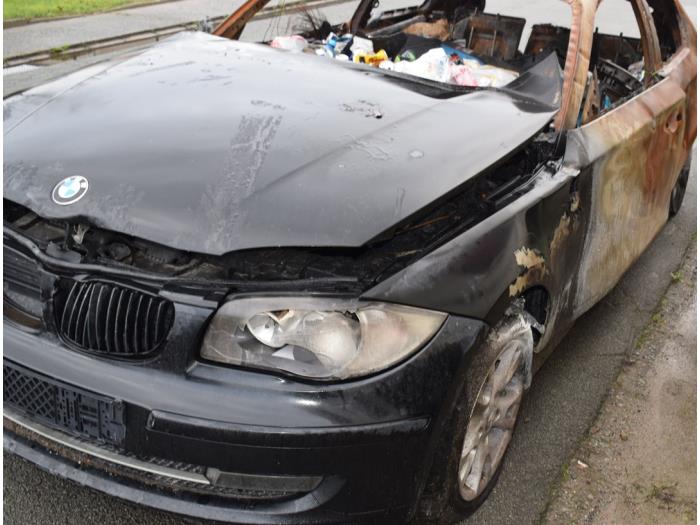 BMW 1 serie 116i 2.0 16V Sloopvoertuig (2010, Zwart)