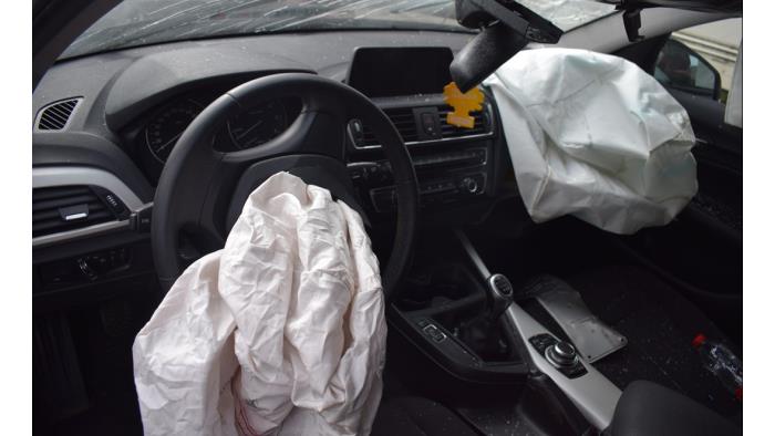 BMW 1 serie 114d 1.5 12V TwinPower Sloopvoertuig (2017, Saffierzwart)