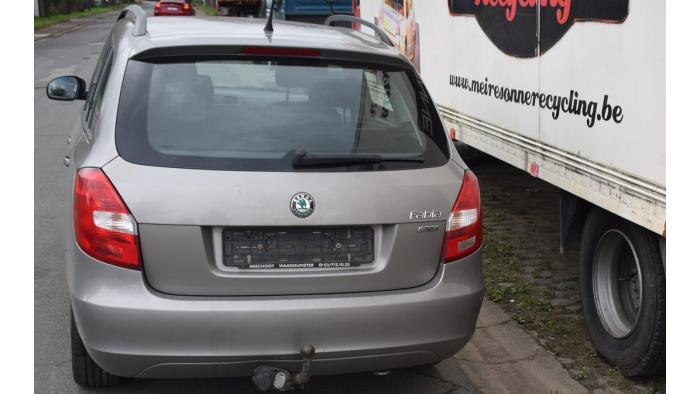 Skoda Fabia II Combi 1.2 TDI 12V Greenline Sloopvoertuig (2011, Grijs)