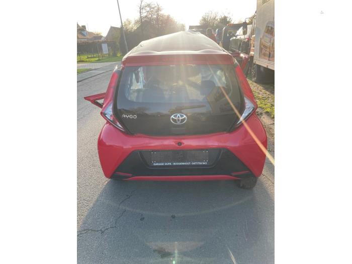 Toyota Aygo 1.0 12V VVT-i Sloopvoertuig (2020, Rood)