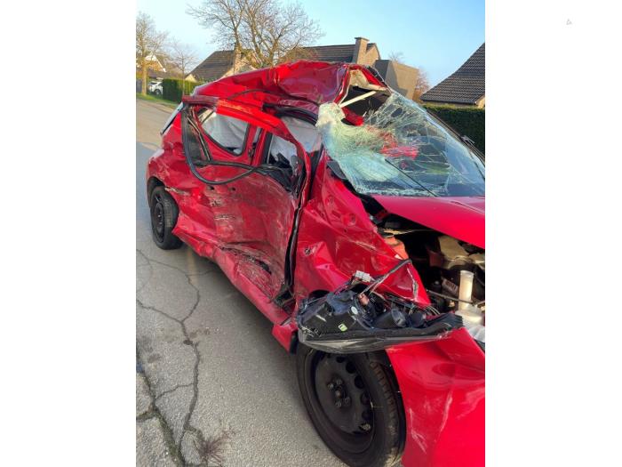 Toyota Aygo 1.0 12V VVT-i Sloopvoertuig (2020, Rood)