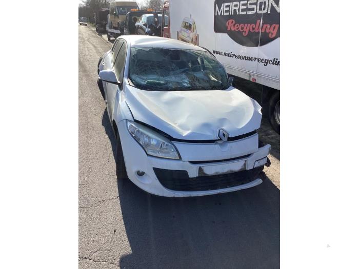 Renault Megane III Berline 1.5 dCi 90 Sloopvoertuig (2010, Wit)