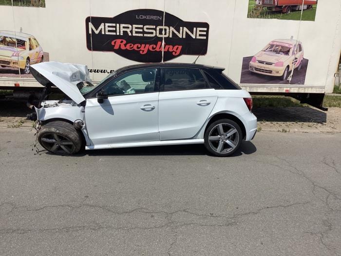 Audi A1 Sportback 1.0 TFSI Ultra 12V Sloopvoertuig (2017, Wit)