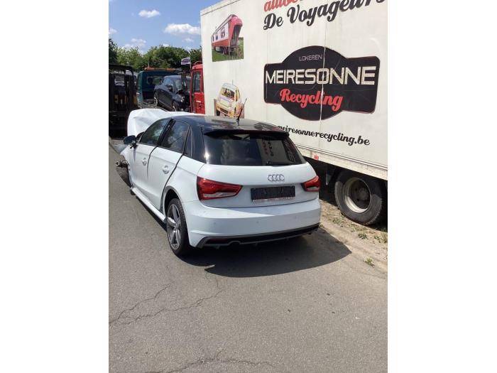 Audi A1 Sportback 1.0 TFSI Ultra 12V Sloopvoertuig (2017, Wit)
