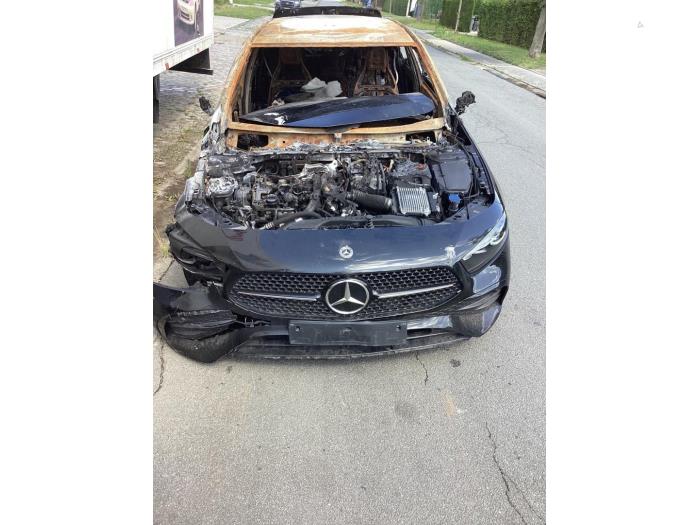 Mercedes A 1.3 A-250 e Turbo 16V Sloopvoertuig (2024, Zwart)