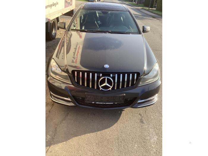 Mercedes C 2.2 C-220 CDI 16V BlueEfficiency Sloopvoertuig (2012, Zwart)