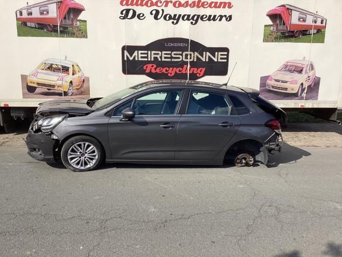 Citroen C4 Berline 1.2 12V e-THP PureTech 110 Sloopvoertuig (2016, Grijs)