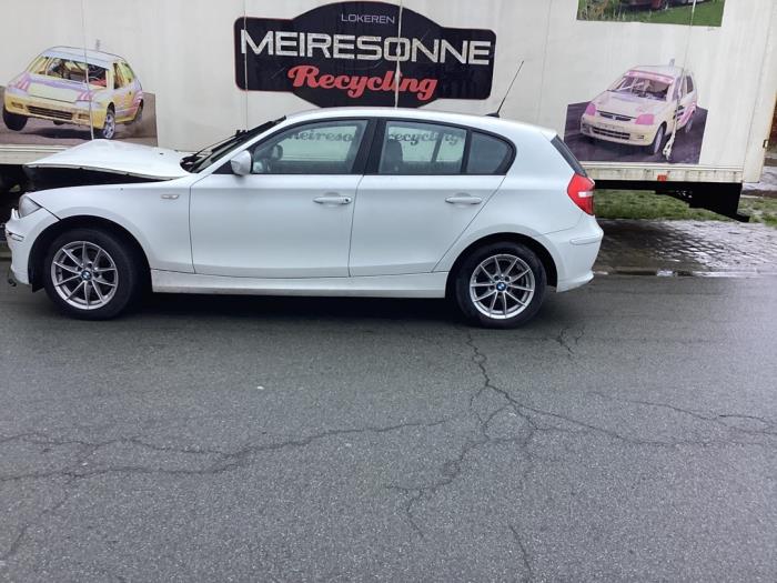 BMW 1 serie 116i 2.0 16V Sloopvoertuig (2011, Wit)